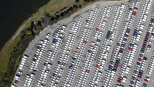 Поставки китайских машин в Россию обрушились