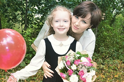 В Сети восхитились музыкальными способностями восьмилетней дочери Елены Ксенофонтовой