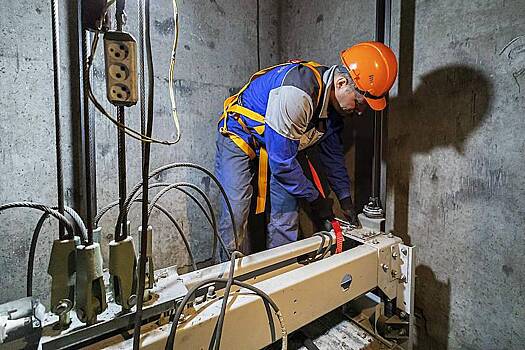 С россиян захотели брать больше денег на ремонт лифтов