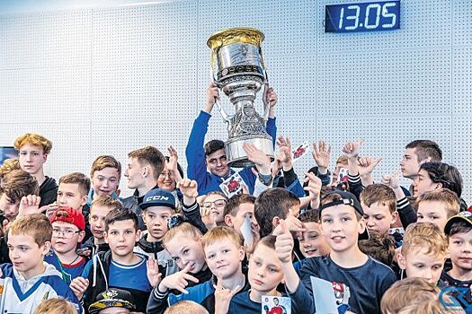 Воспитанник самарского хоккея привез в родной город Кубок Гагарина