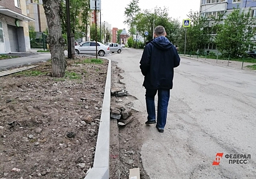 Новосибирцы просят отремонтировать несуществующий тротуар