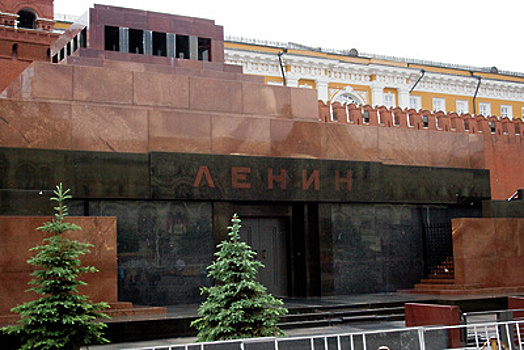 Мавзолей Ленина закрыли для посетителей из‑за празднования Дня Победы