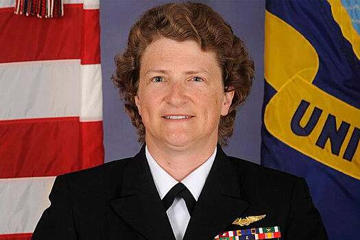 В США женщина впервые возглавила испытательный центр авиации ВМС