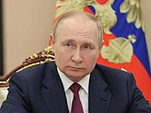 Путин заявил, что не считает себя «киборгом»
