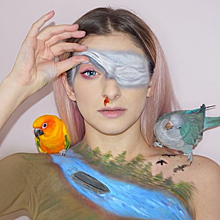 Неожиданно! Бьюти-блогеры делают макияж по мотивам хоррора «Птичий короб»