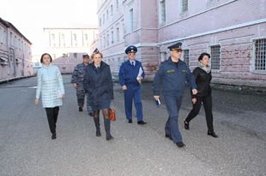 Родственники заключенных попали во Владимирский централ