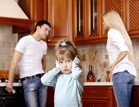 8 ошибок при разводе, которые вредят вашим детям