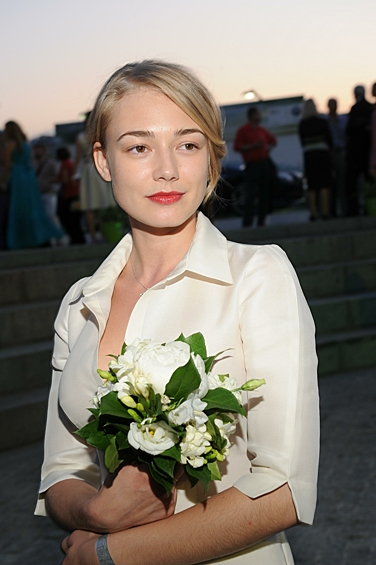 Оксана Акиньшина заявила о себе в фильме Сергея Бодрова-младшего "Сестры", где сыграла одну из главных ролей. Роли в таких проектах как "Лиля навсегда", "В движении",  "Волкодав", "Женщины в игре без правил", "Стиляги" сделали ее одной из главных актрис нулевых. 