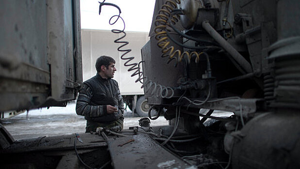 Закон об отмене транспортного налога для фур могут внести в ГД