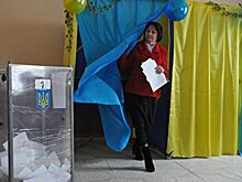 Парламентские выборы: Партия Тимошенко обходит блок Порошенко