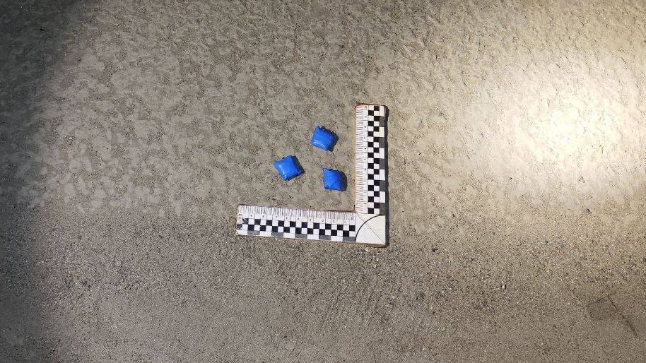 Три свертка наркотиков обнаружили в машине вологжанина