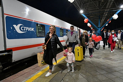 В Самаре в середине марта 2022 года сняли с маршрута скоростной поезд "Стриж" до Санкт-Петербурга