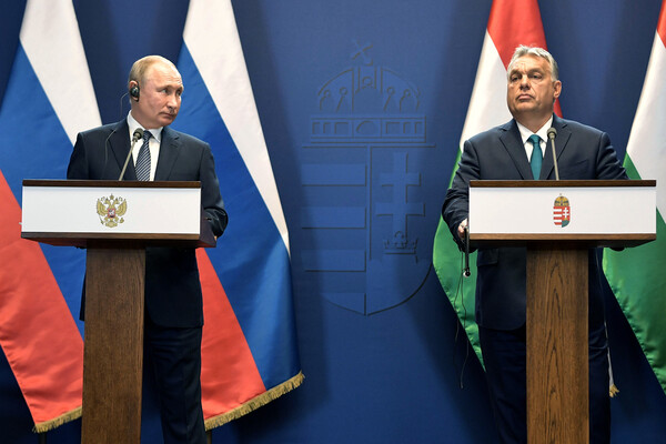 Путин лично проводил Орбана из Кремля