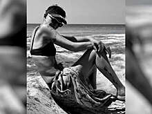 Публицистка Ирина Хакамада опубликовала фото в купальнике