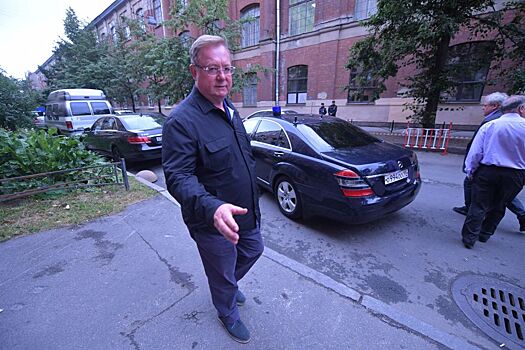 Из-за аварийных домов в Волгоград прилетит гендиректор Фонда ЖКХ