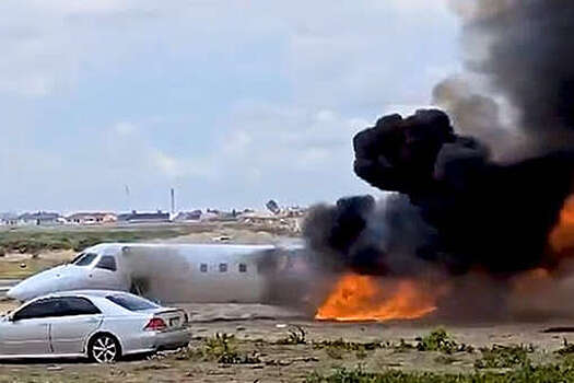 Daily Mail: самолет с министром промышленности Конго Кабамбой загорелся