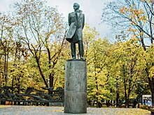 Гид по лермонтовской Москве: памятник, дом-музей и университет