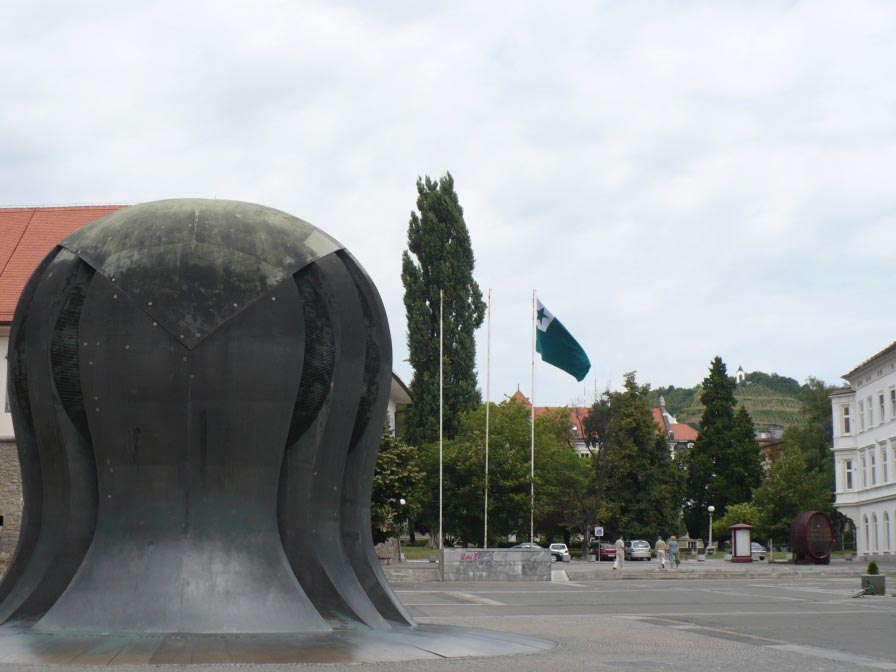 Памятник национальному освобождению, Марибор, Словения, Европа