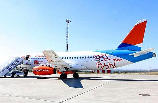 Региональный туристический бренд украсил самолет авиакомпании "Азимут"