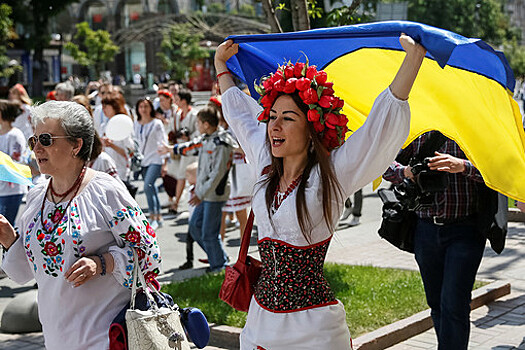 Работа, отдых, эмиграция: зачем украинцы едут в Россию