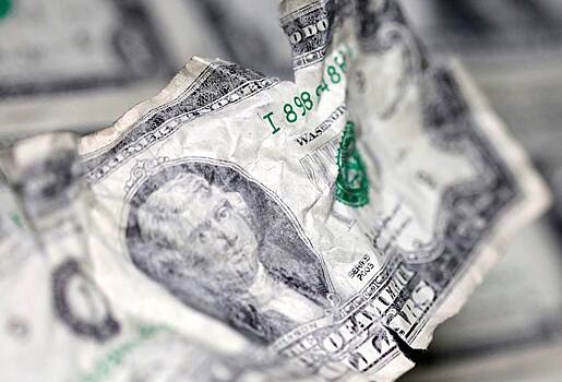 Доллару предрекли худший со времен пандемии год