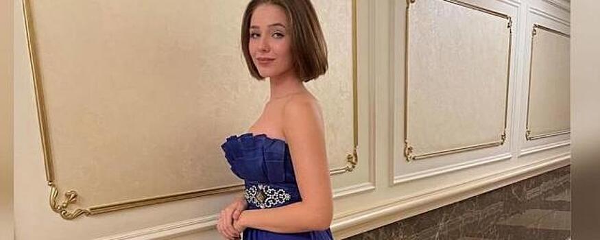 Повзрослевшая дочь Юлии Началовой улетела на отдых с отцом и мачехой