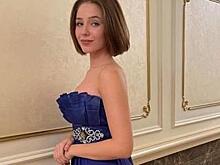 Повзрослевшая дочь Юлии Началовой улетела на отдых с отцом и мачехой
