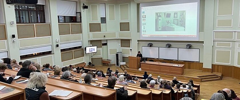 МГУ - для жителей столицы старшего поколения. Для участников «Московского долголетия» стартовал новый цикл образовательных лекций
