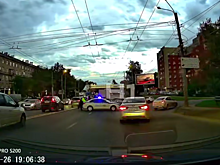 Автомобиль перевернулся на Московском шоссе в Нижнем Новгороде