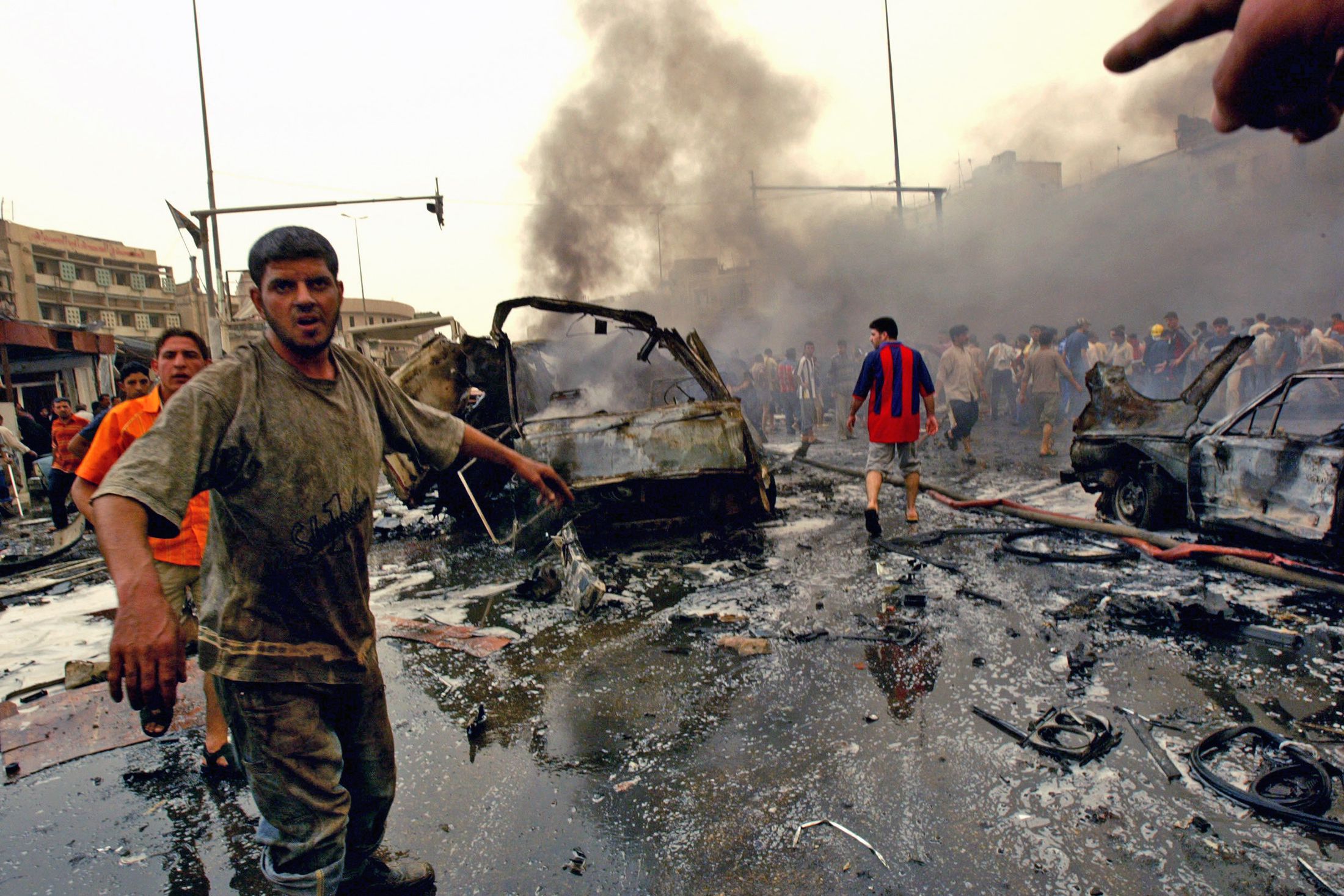 Журналист Guardian Монбиот назвал вторжение в Ирак величайшим преступлением против человечества в этом столетии