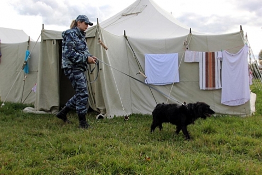 Сотрудники полиции обеспечили правопорядок во время праздничных мероприятий в с. Дивеево
