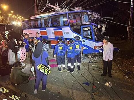 Khaosod: 36 человек пострадали в ДТП с автобусом в Таиланде