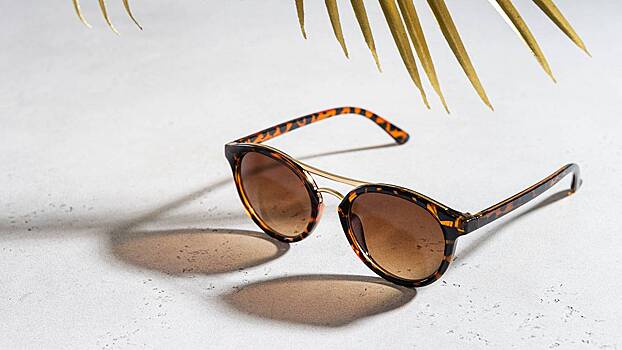 В КНДР могут ввести казнь за белые свадебные платья и солнцезащитные очки