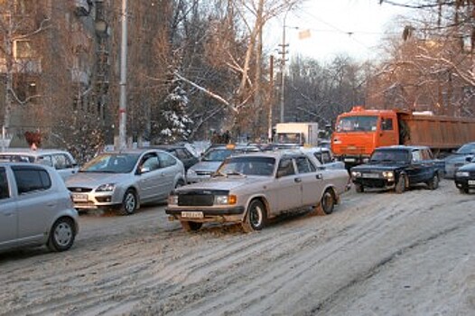 Утренние пробки в Нижнем Новгороде достигли девяти баллов