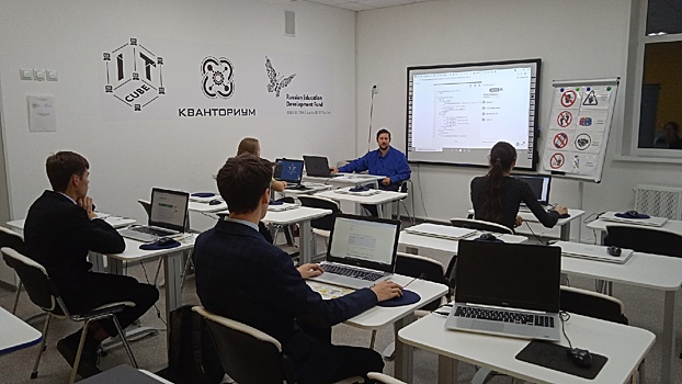Полноценных программистов выпускает в Вологде Лицей Академии Яндекса