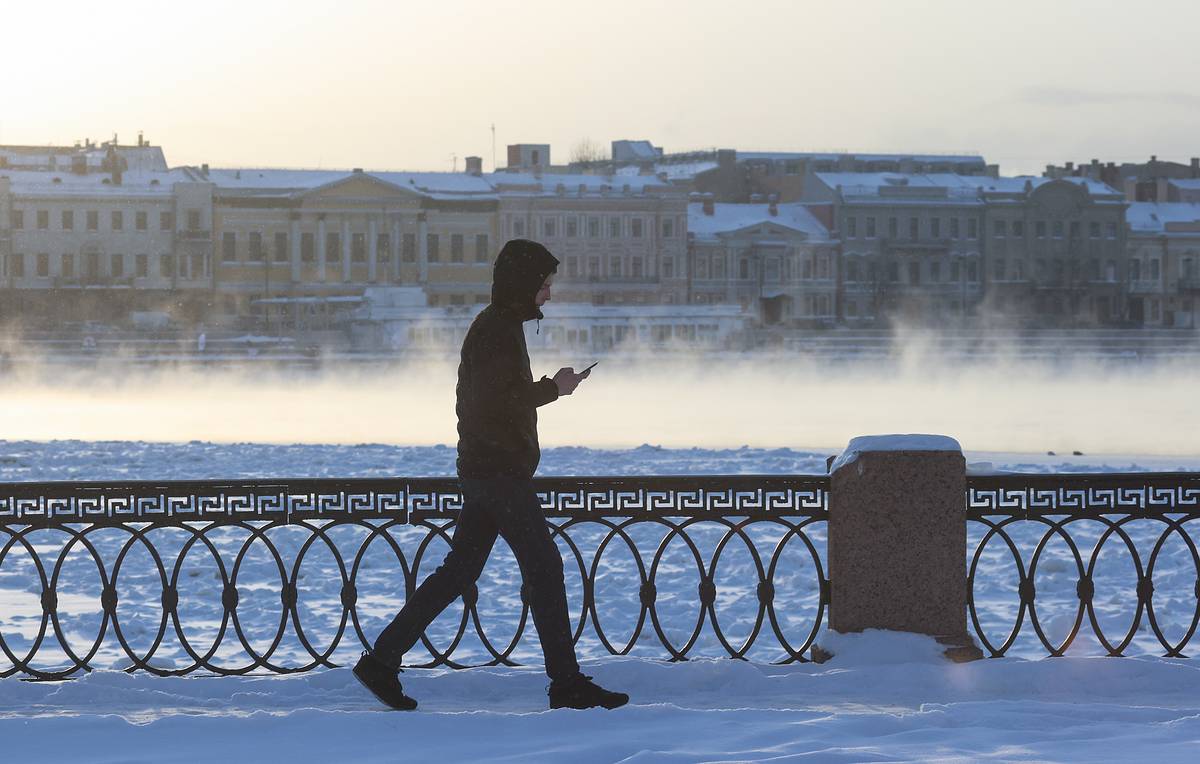 Российский депутат предложил топить лед на улицах огнеметом