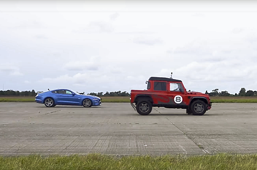 Видео: Ford Mustang против внедорожника Bowler Bulldog
