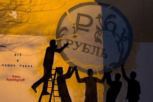 Угроза обвала рубля: иностранцы скупают Россию