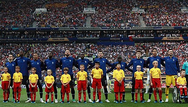 RT высмеял критику из-за видео, в котором сборную Франции играли белые дети