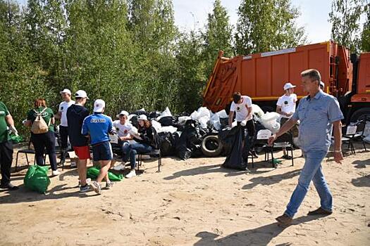 Волонтеры убрали более 200 мешков мусора с Романцевских озер