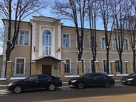 У представительства Чечни задержали ЛГБТ-активистов