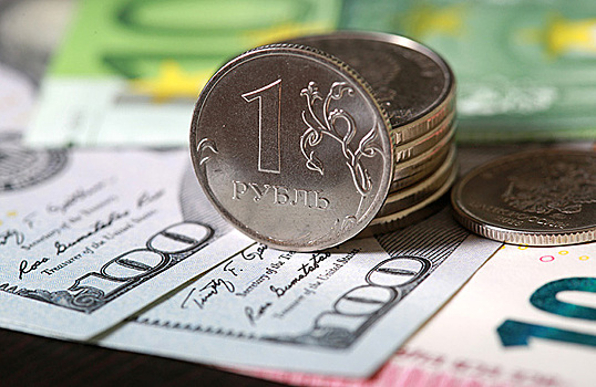 Доллар по 85 рублей: курс американской валюты падает