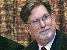 Почему к нам не летают инопланетяне: нобелиат о белых дырах и междисциплинарных исследованиях