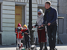 Мишустин: семьи с детьми от 8 до 16 лет получат первые  выплаты уже в мае