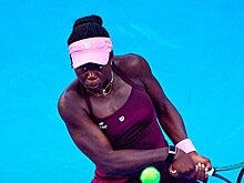 Рыбакина проиграла Мбоко в четвертьфинале турнира в Дохе