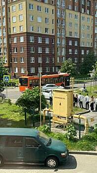 Столкновение автомобилей на перекрестке в Новокузнецке попало на видео