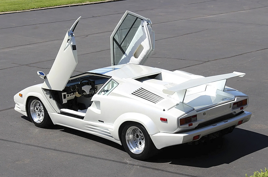 В своё время автомобиль сначала отправился на Ближний Восток, потом попал в Канаду, а в 2015 году добрался до США.