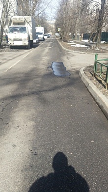 На 6-м проспекте Новогиреева починили дорожное покрытие по просьбе жителя