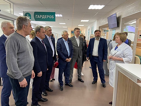 Около 7 тысяч «бережливых» поликлиник должно появиться в России к 2024 году