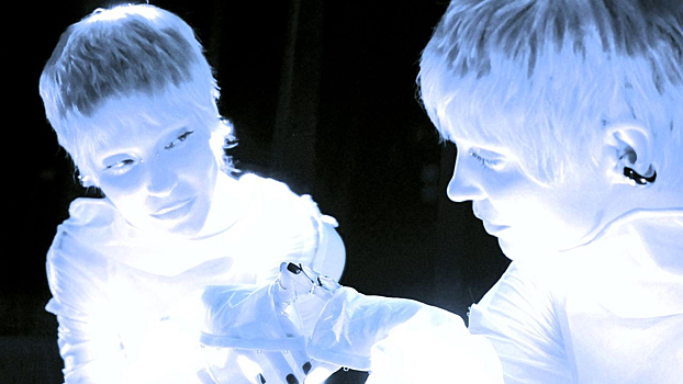 «Ленинград» уходят в диско, Глюкоза играет в прятки: новые синглы